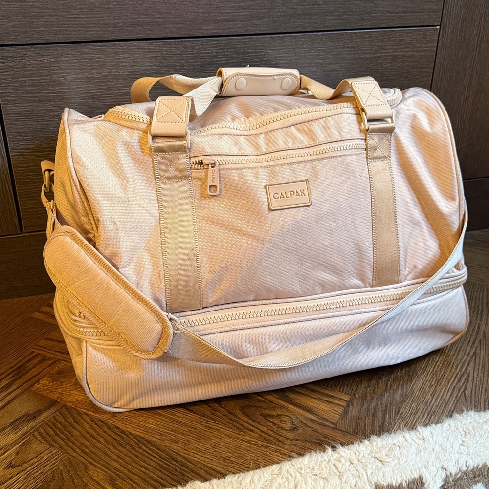 Calpak Stevyn Duffle in Dune - Picture 8 of 11